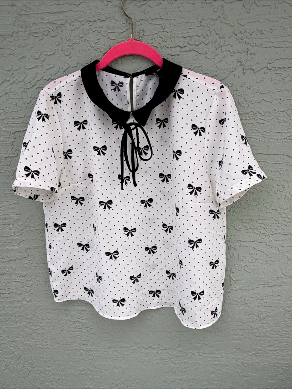 Forever 21 White and Black Bow Print Peter Pan Collar Blouse Sz L